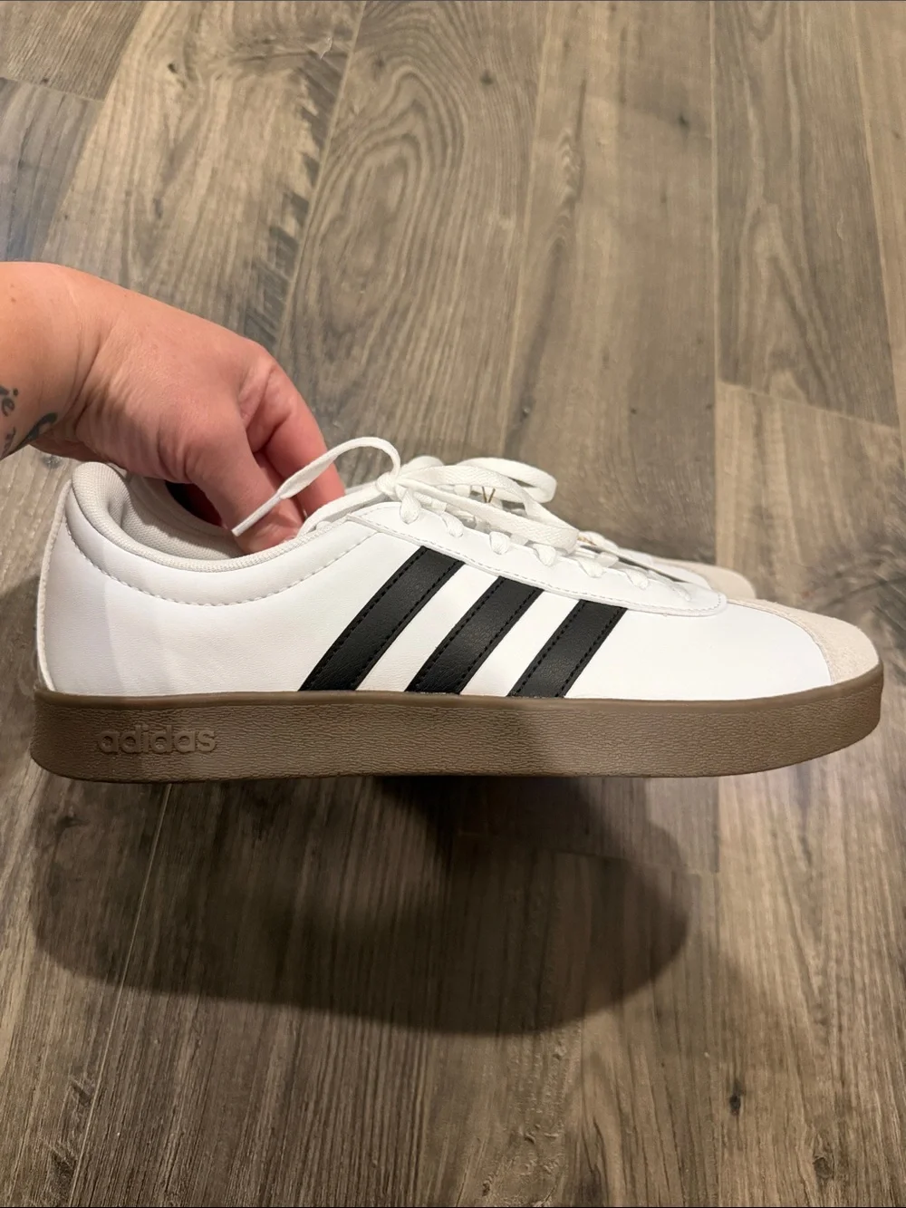 adidas classic sneakers